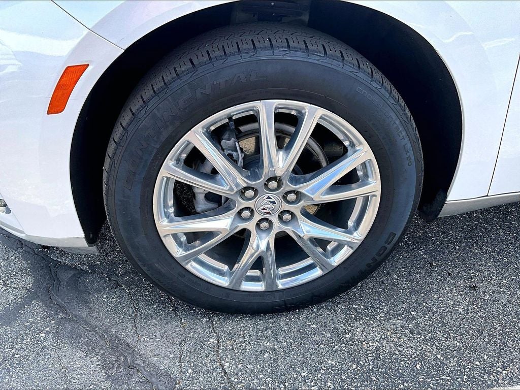 2023 Buick Enclave Essence