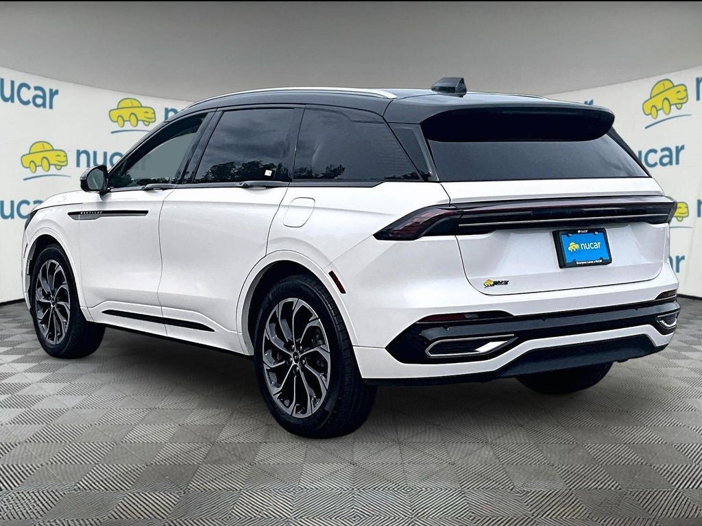 2025 Lincoln Nautilus Reserve