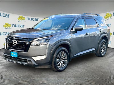 2024 Nissan Pathfinder SV