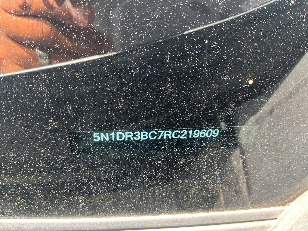 2024 Nissan Pathfinder SV