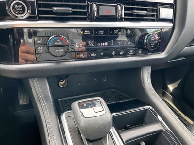 2023 Nissan Pathfinder Platinum