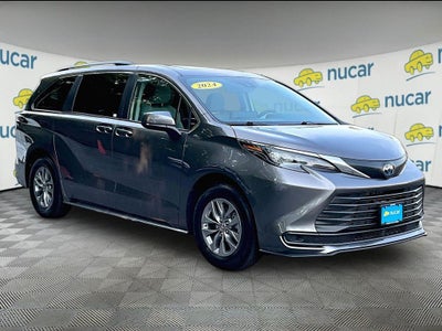 2024 Toyota Sienna LE 8 Passenger