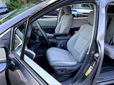 2024 Toyota Sienna LE 8 Passenger