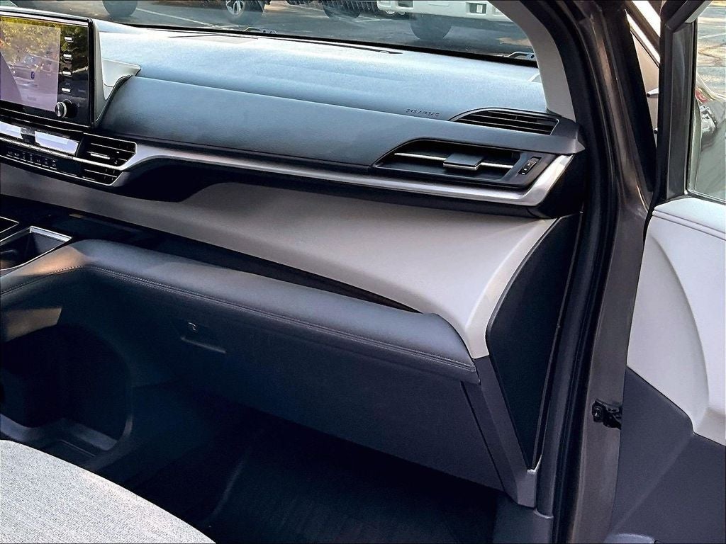 2024 Toyota Sienna LE 8 Passenger