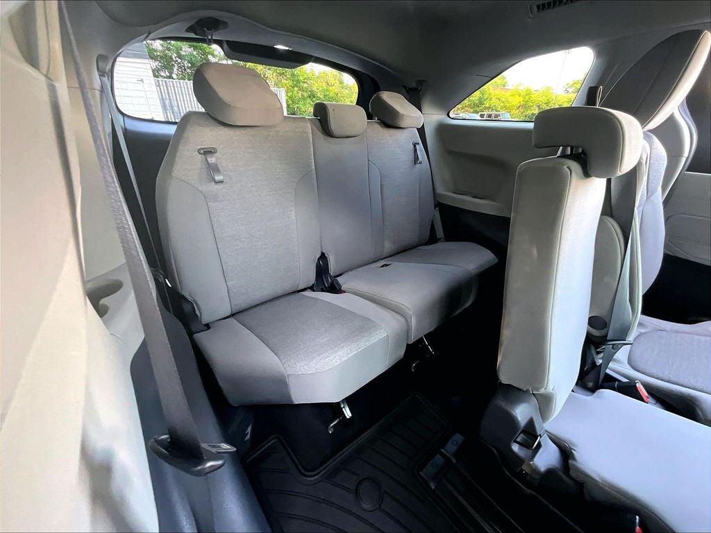 2024 Toyota Sienna LE 8 Passenger