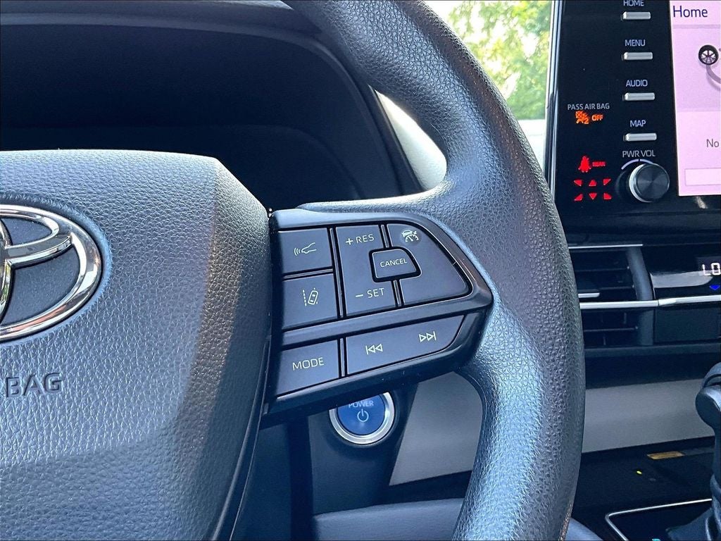 2024 Toyota Sienna LE 8 Passenger