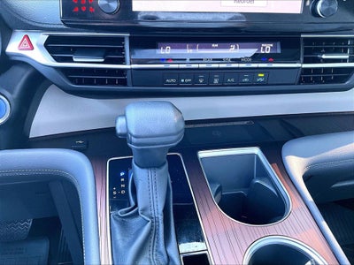 2024 Toyota Sienna LE 8 Passenger
