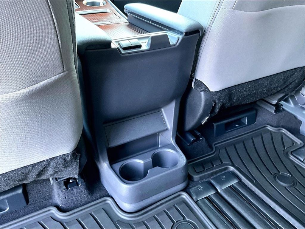 2024 Toyota Sienna LE 8 Passenger
