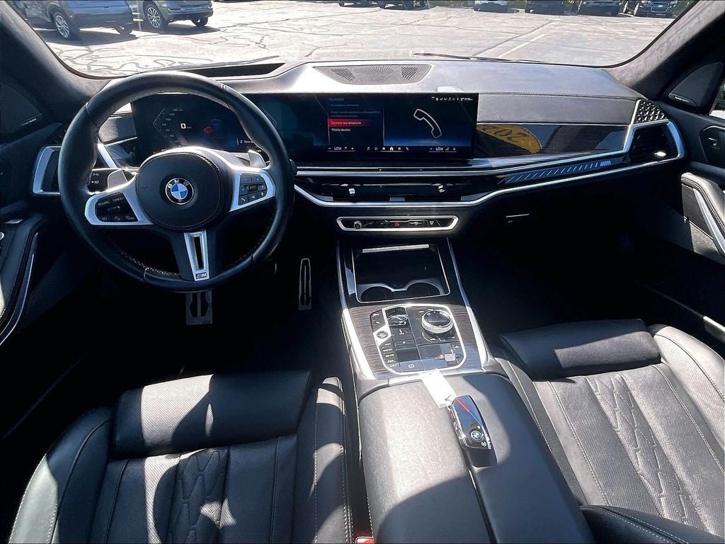 2025 BMW X7 M60i