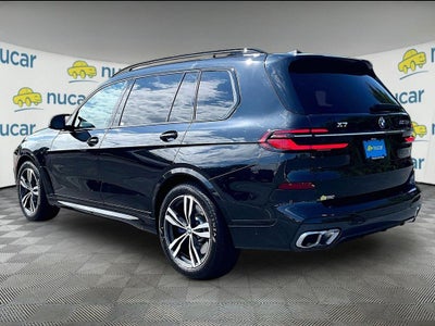 2025 BMW X7 M60i