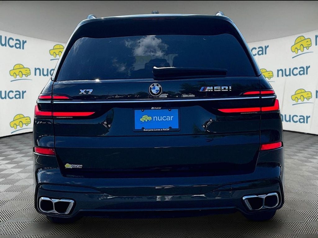 2025 BMW X7 M60i