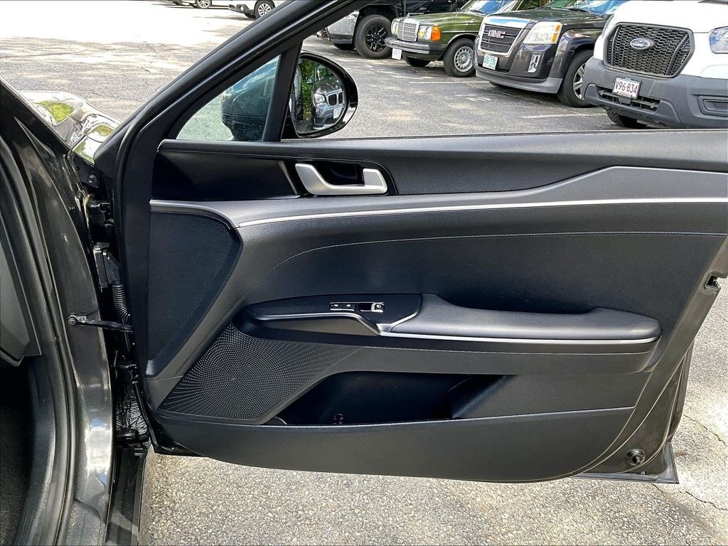 2025 Kia K5 LXS