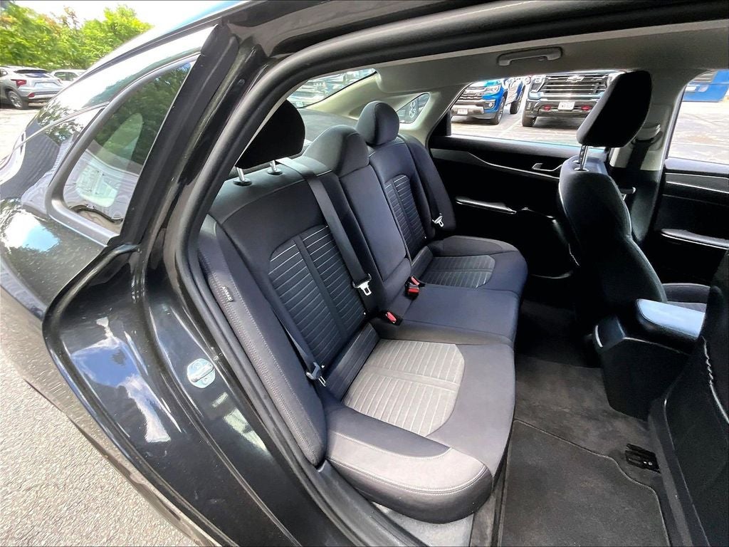 2025 Kia K5 LXS