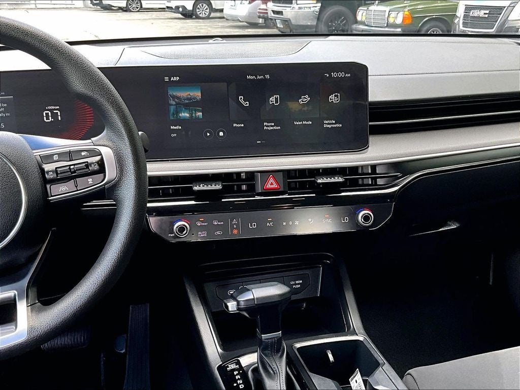 2025 Kia K5 LXS