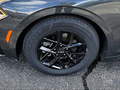 2025 Kia K5 LXS