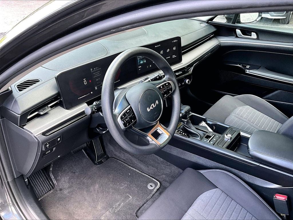 2025 Kia K5 LXS