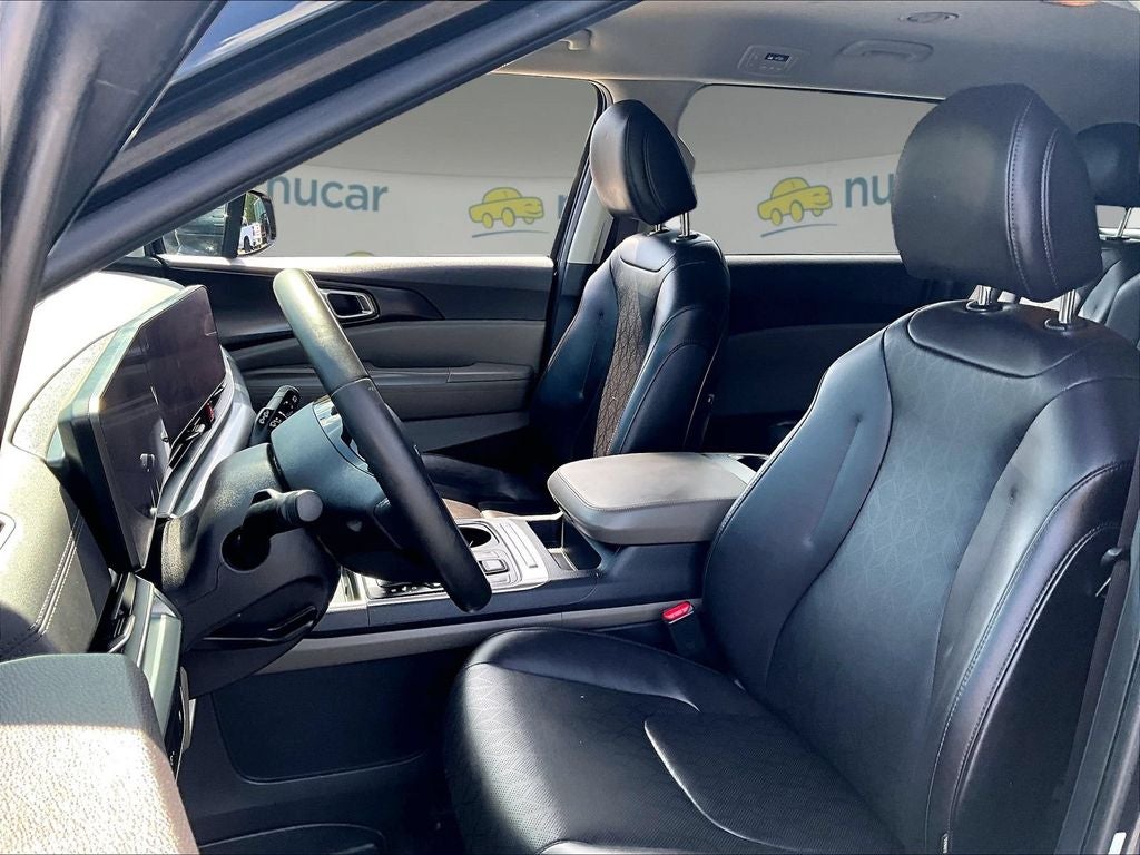 2025 Kia Carnival LXS