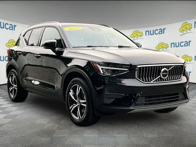 2025 Volvo XC40 B5 Core