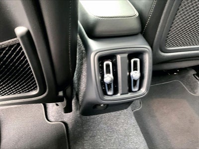 2025 Volvo XC40 B5 Core