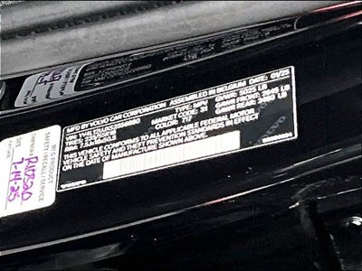 2025 Volvo XC40 B5 Core