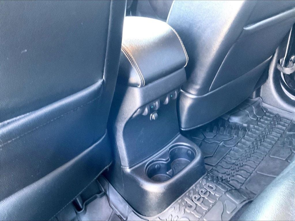 2015 Jeep Wrangler Unlimited Freedom Edition