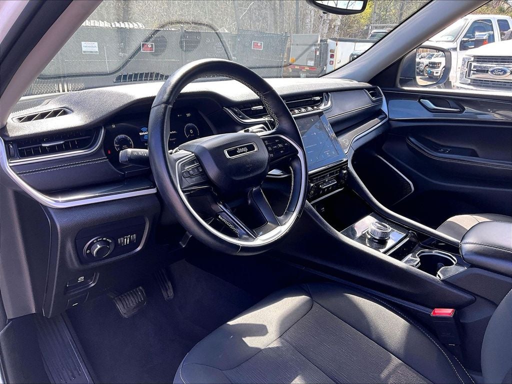 2022 Jeep Grand Cherokee Laredo