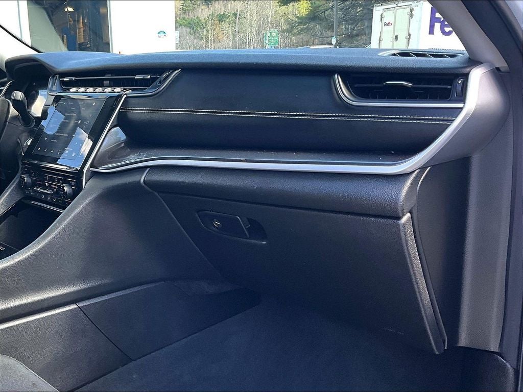 2022 Jeep Grand Cherokee Laredo