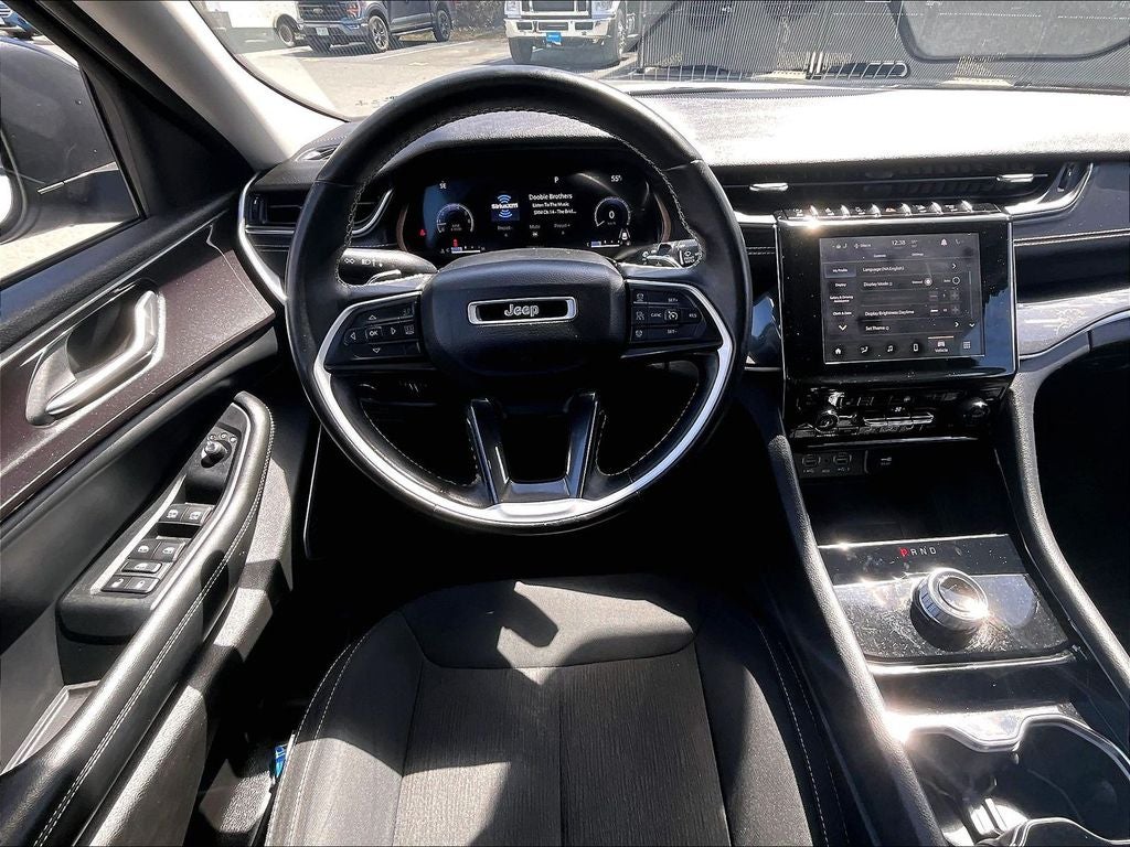 2022 Jeep Grand Cherokee Laredo
