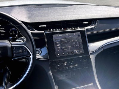 2022 Jeep Grand Cherokee Laredo