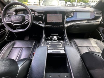 2023 Jeep Wagoneer Base