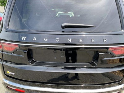 2023 Jeep Wagoneer Base