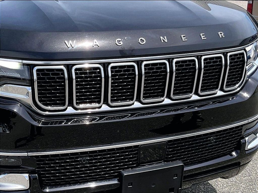 2023 Jeep Wagoneer Base