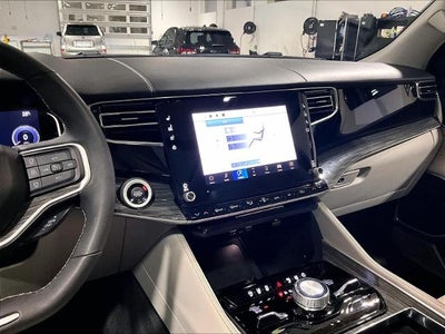 2022 Jeep Wagoneer Series III