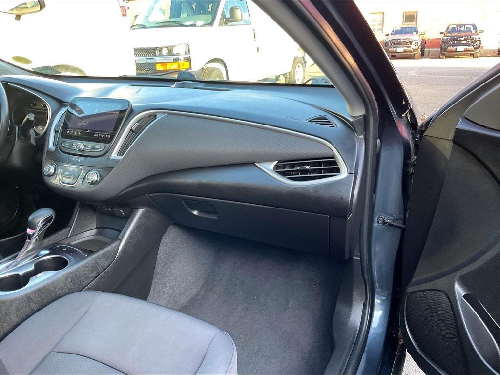2021 Chevrolet Malibu RS