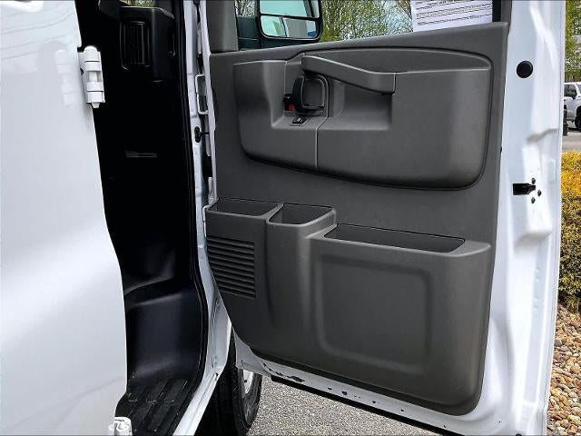 2022 Chevrolet Express Cargo Van RWD 2500 135"