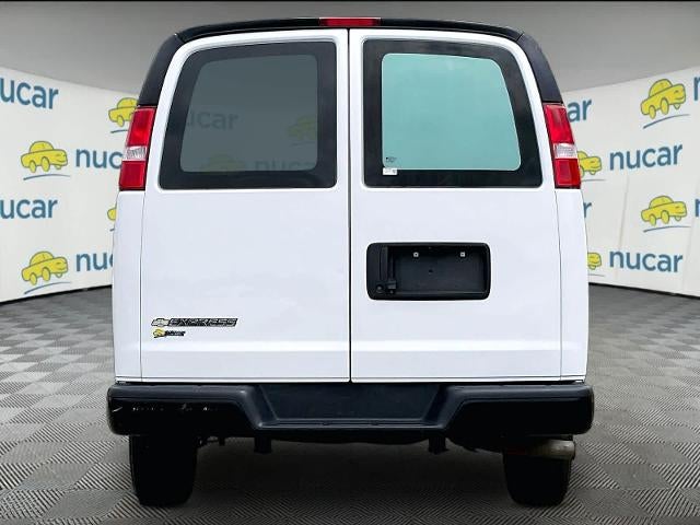 2022 Chevrolet Express Cargo Van RWD 2500 135"