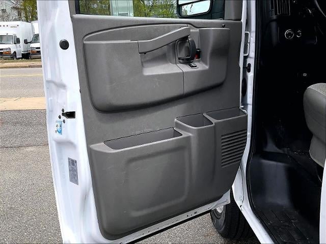 2022 Chevrolet Express Cargo Van RWD 2500 135"