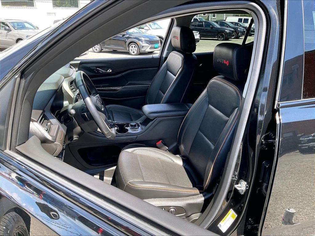 2023 GMC Acadia AT4