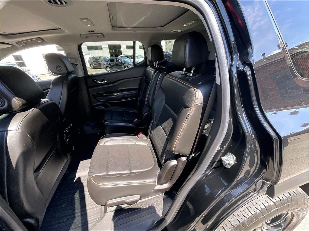 2023 GMC Acadia AT4