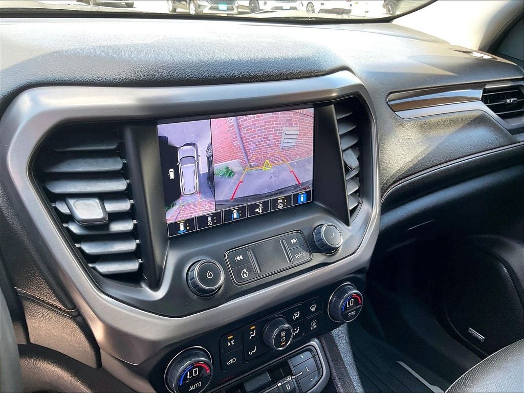 2023 GMC Acadia AT4