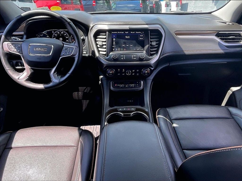 2023 GMC Acadia AT4
