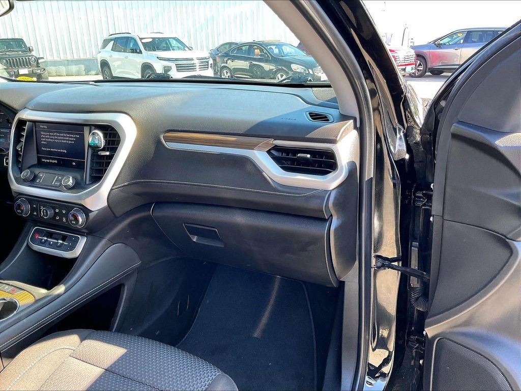 2023 GMC Acadia SLE