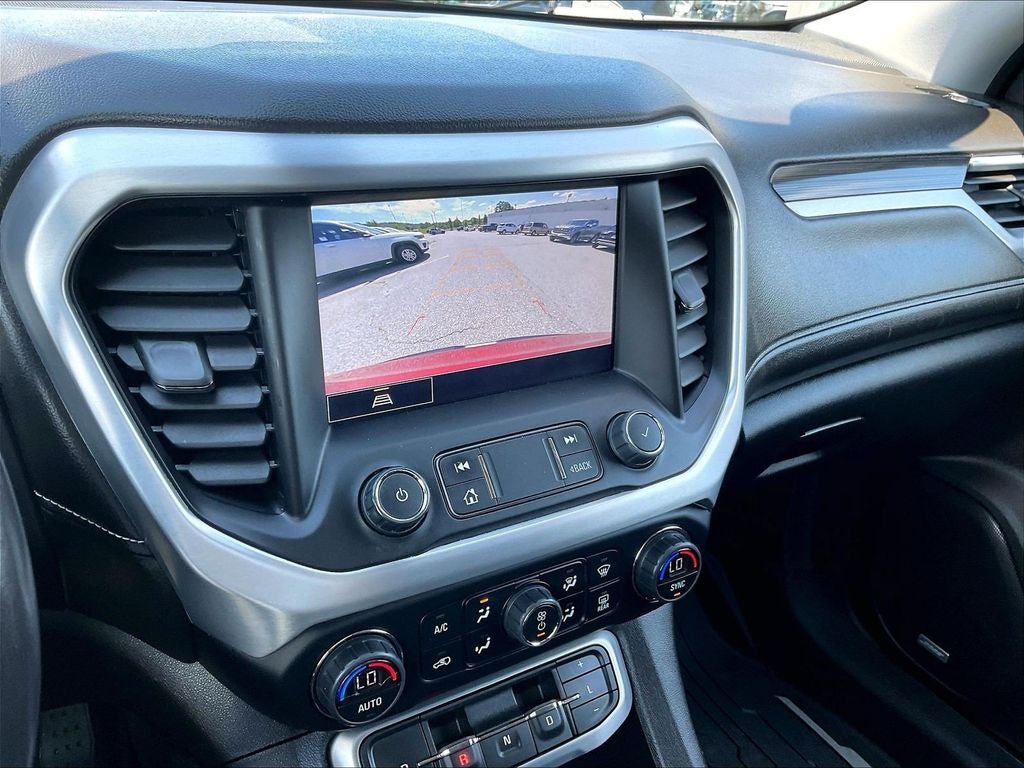 2022 GMC Acadia SLT