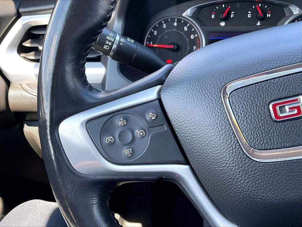 2022 GMC Acadia SLT