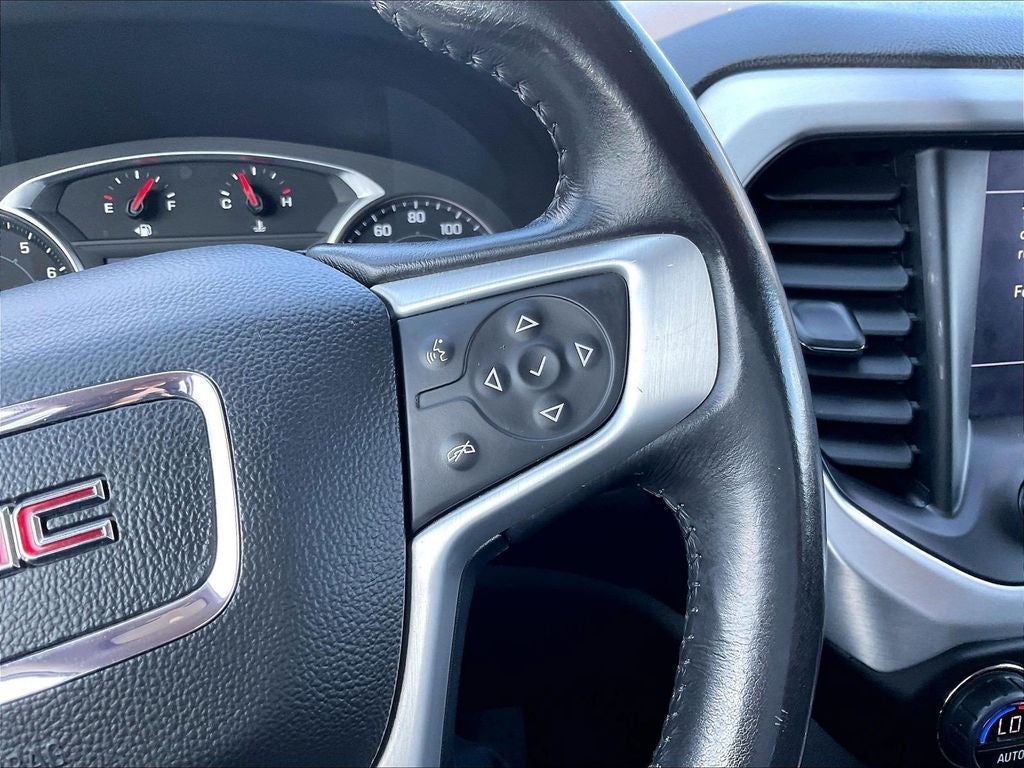 2022 GMC Acadia SLT