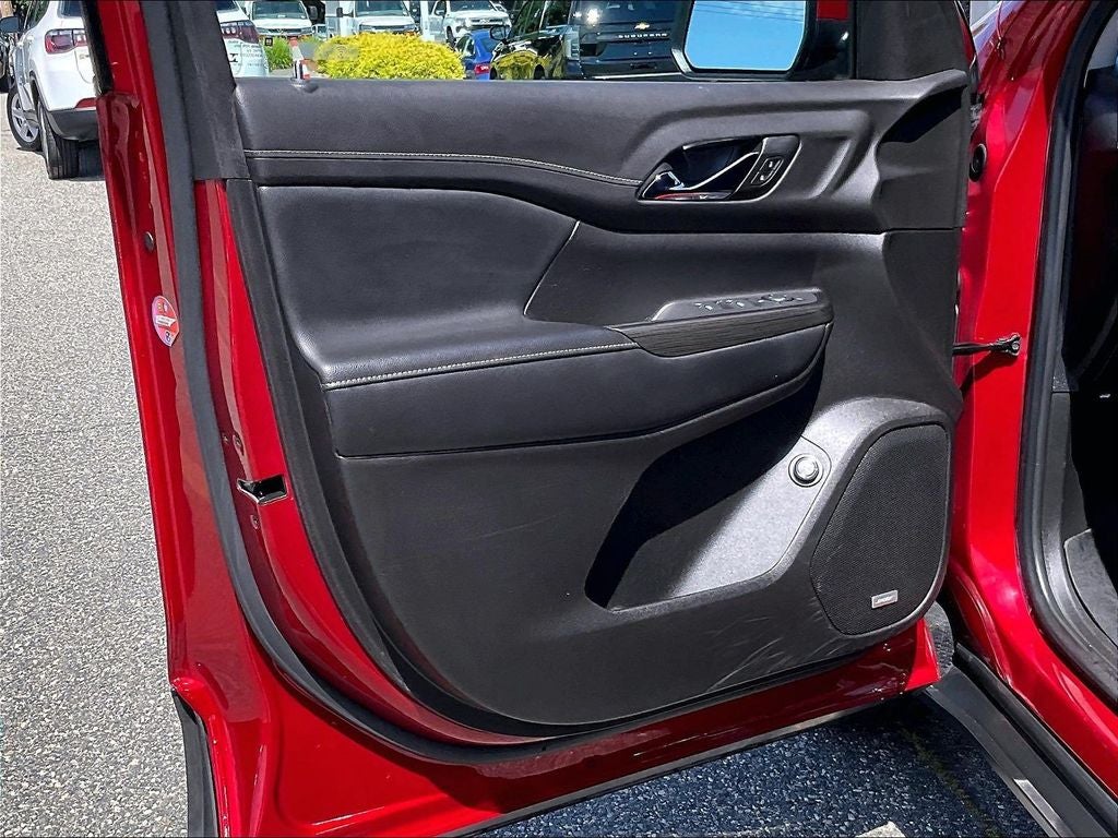 2022 GMC Acadia SLT