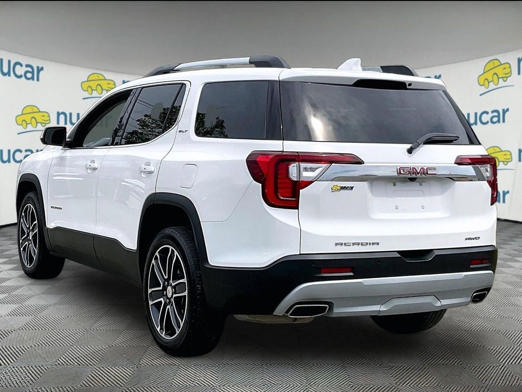 2023 GMC Acadia SLT