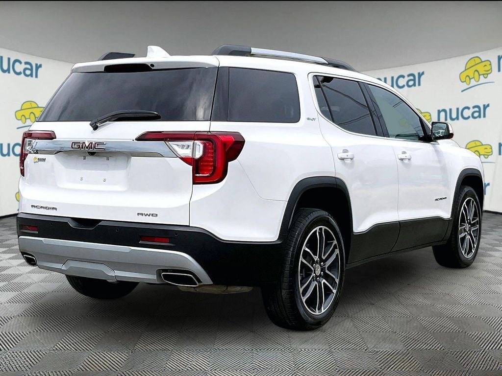 2023 GMC Acadia SLT