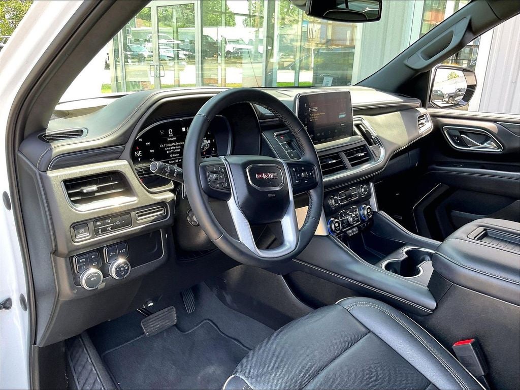 2023 GMC Yukon SLT