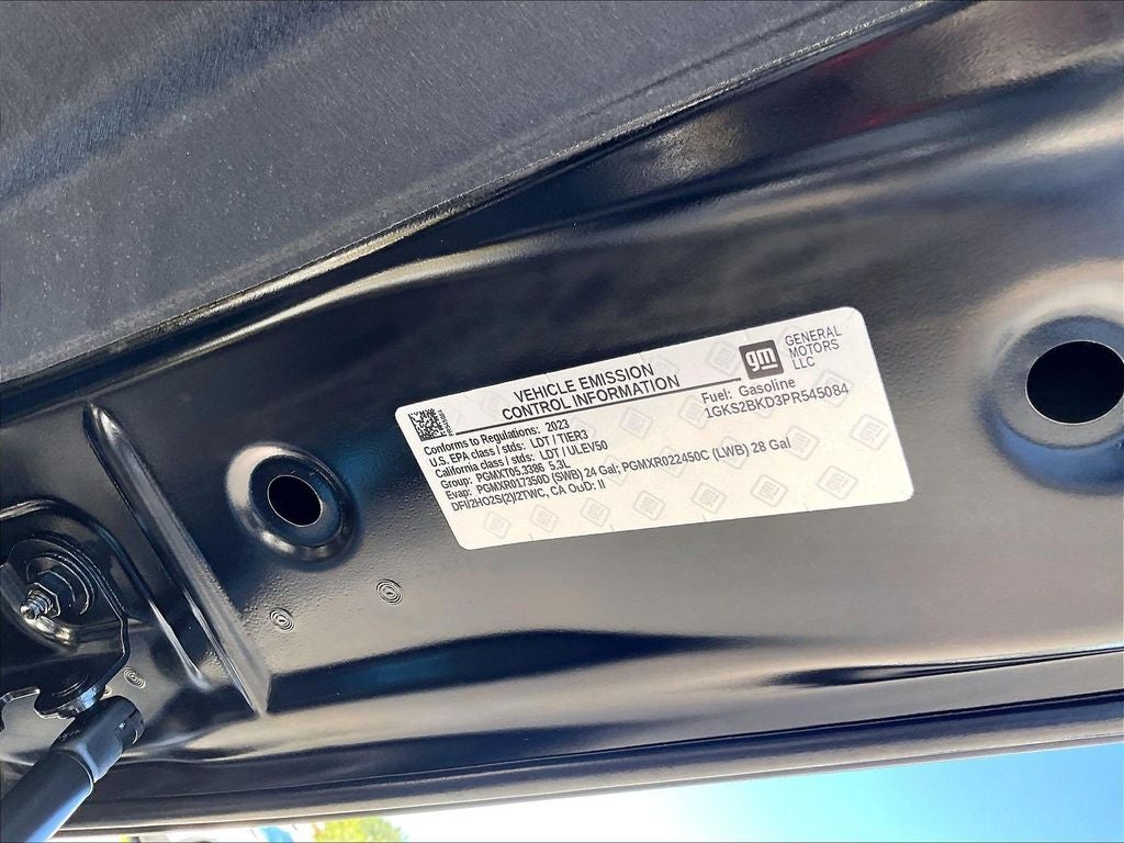 2023 GMC Yukon SLT